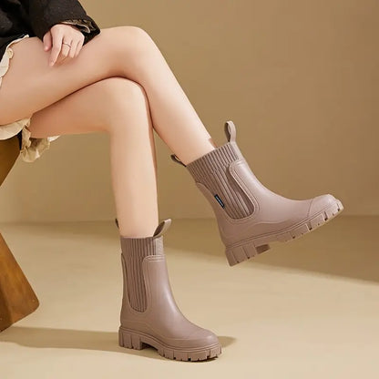 Women’s Chelsea Boots with Block Heel | Elastic Side Panels
