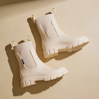 Women’s Chelsea Ankle Boots - Block Heel and Elastic Panels