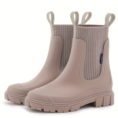 Women’s Chelsea Ankle Boots - Block Heel and Elastic Panels