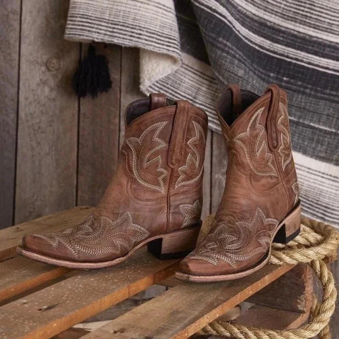 Embroidered Western-Style Boots for Women