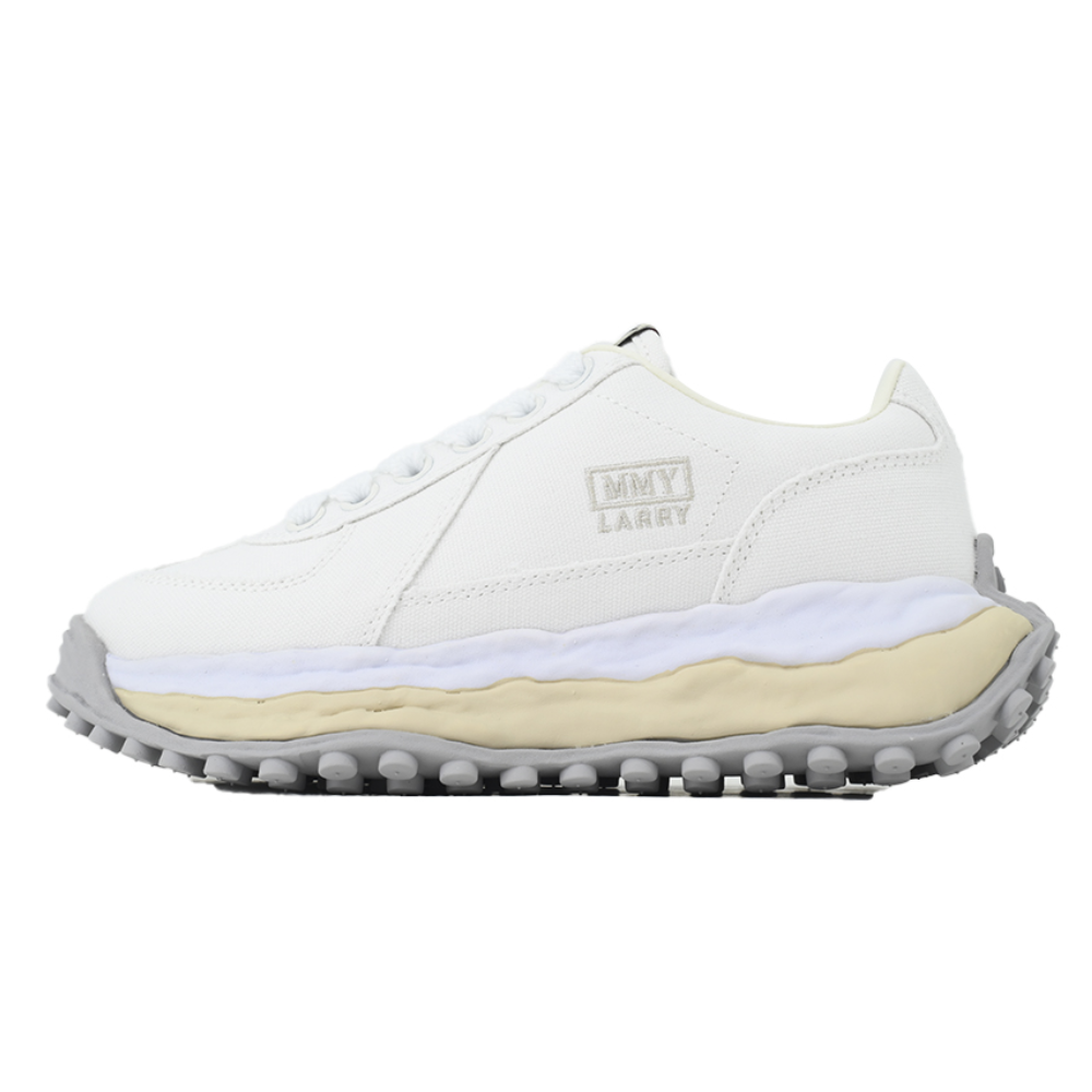 Maison Mihara Yasuhiro Larry Men's White Canvas OG Sole Low-Top Sneakers