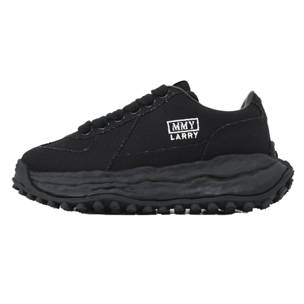 Maison Mihara Yasuhiro Larry OG Sole Black Canvas Low-Top Sneakers