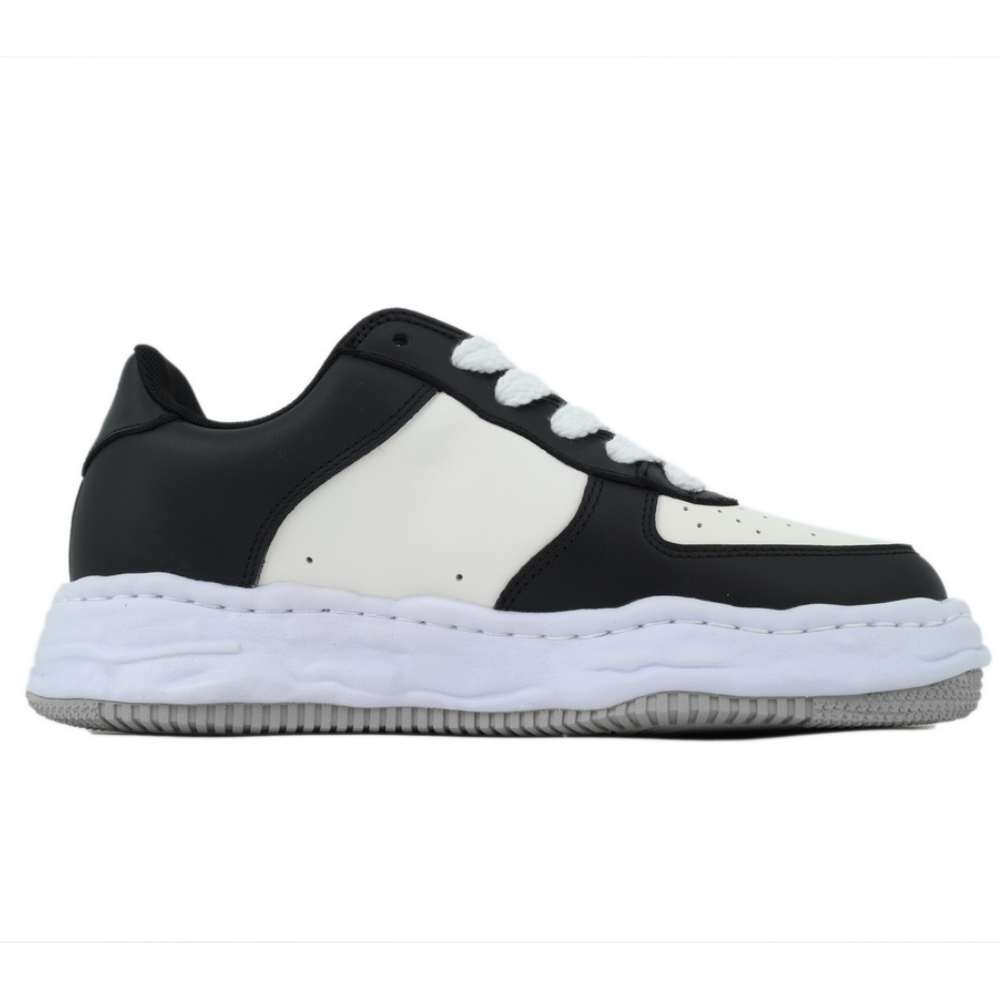 Maison Mihara Yasuhiro Wayne Men's Black White Leather Low-Top Sneakers