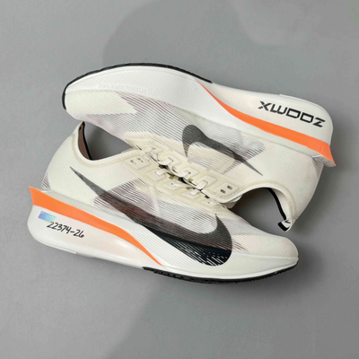 Men’s Nike ZoomX Vaporfly NEXT% Road Racing Shoes