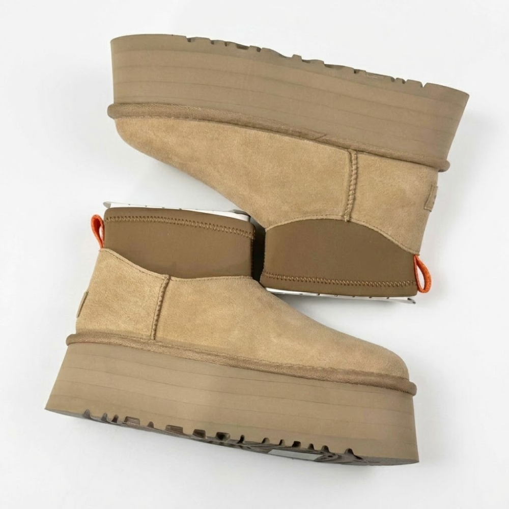 UGG Women's Classic Mini Dipper Beige Platform Boots