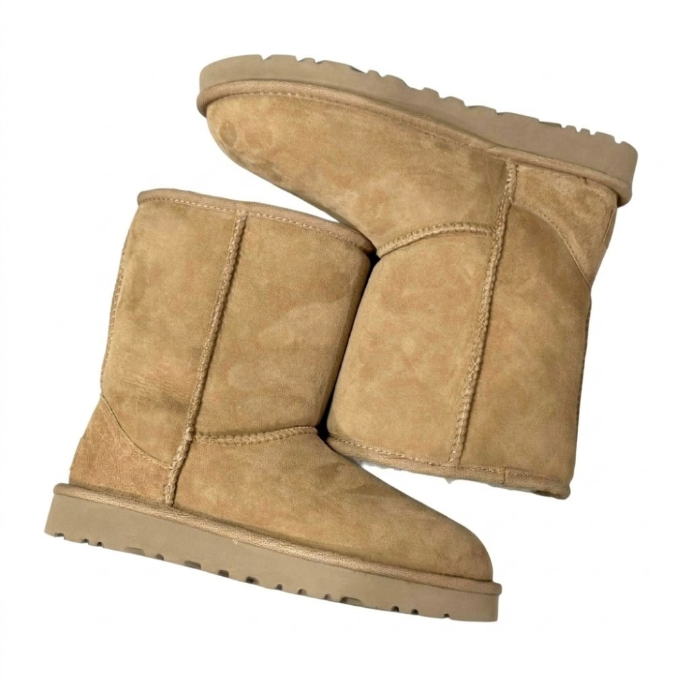UGG Women's Classic Short II Chestnut Sheepskin Boots