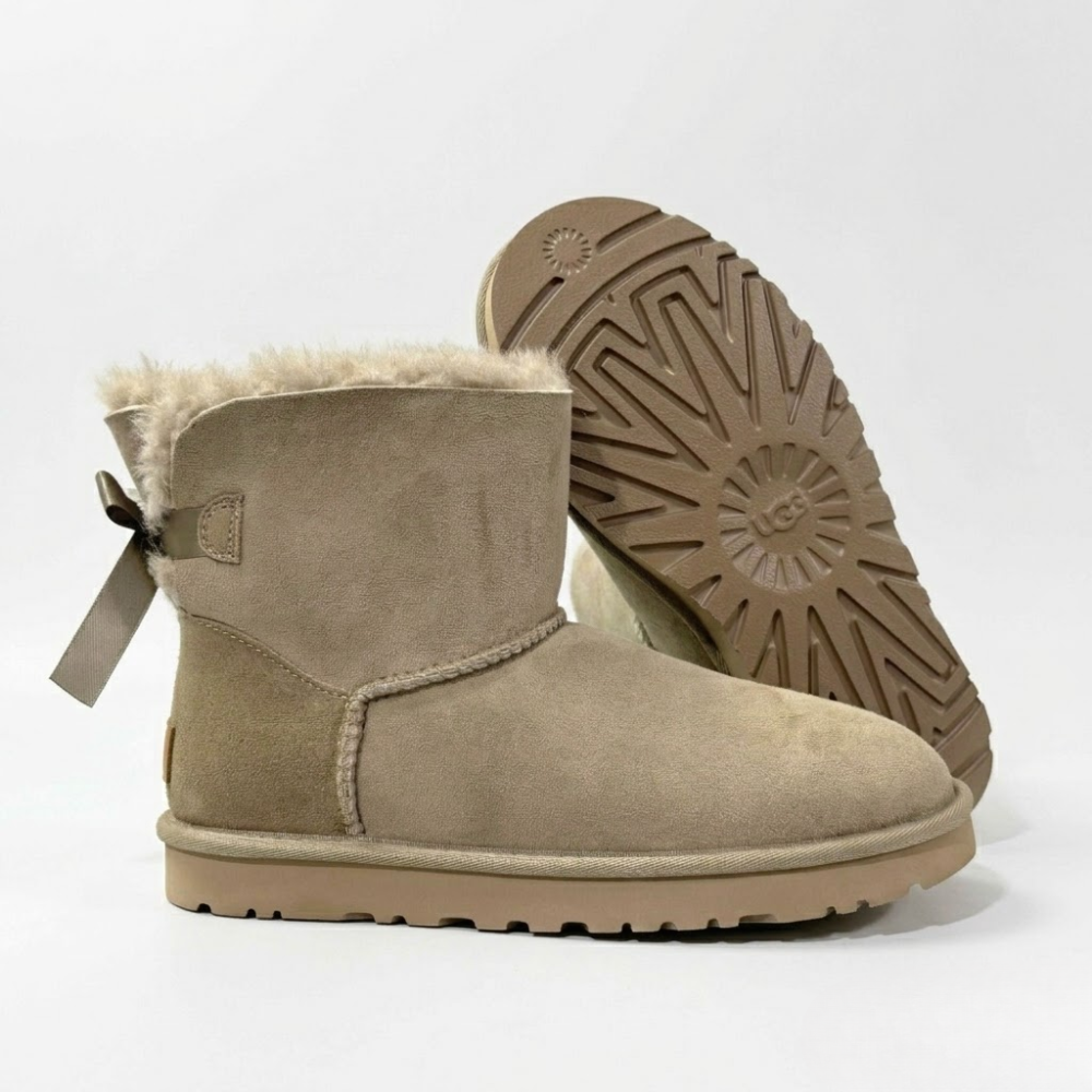 UGG Women's Mini Bailey Bow II Ankle Boots